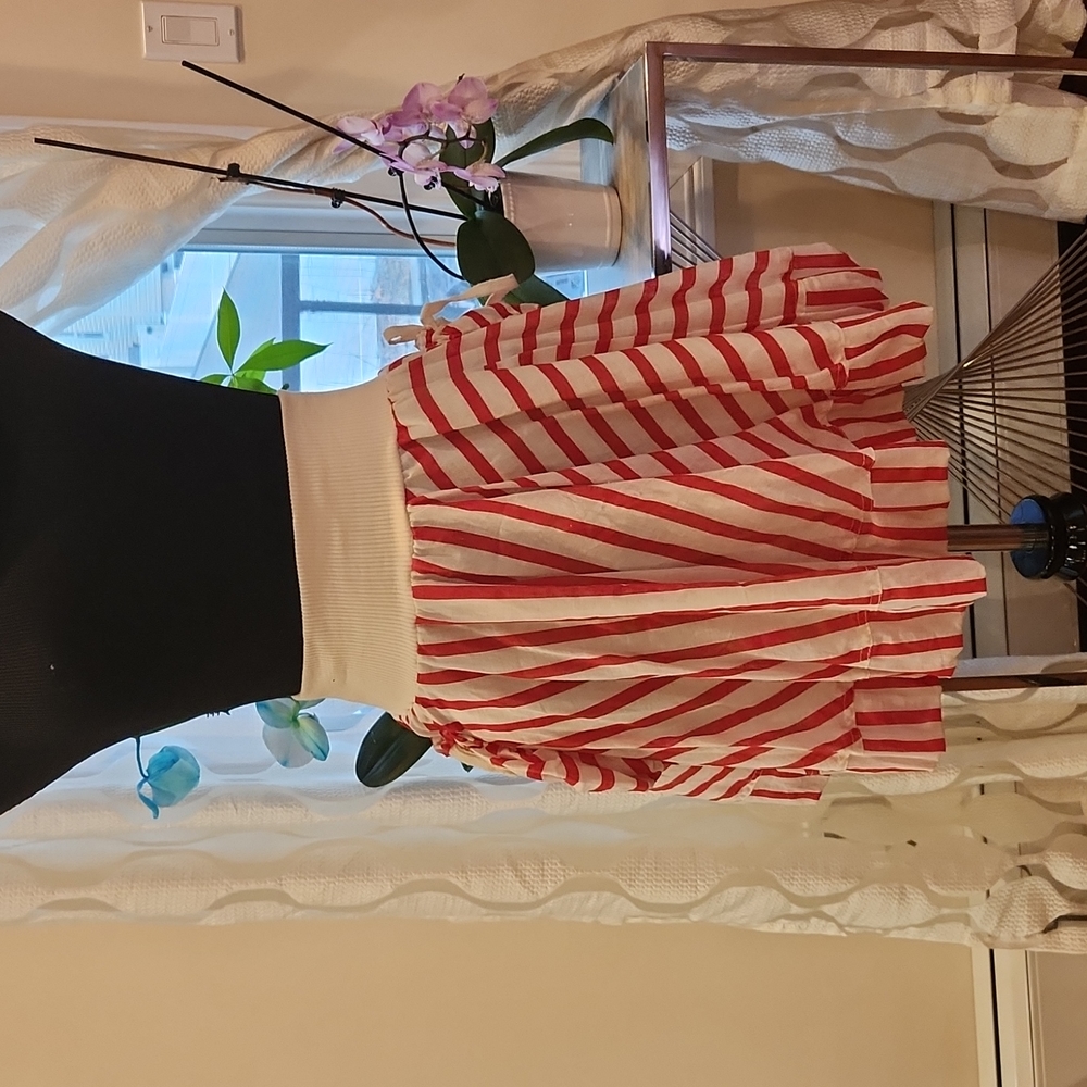 New Hazel fun skirt fully lined with puff pockets